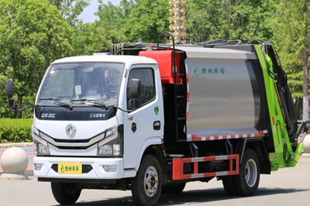 西藏国六小多利卡 6方 压缩垃圾车